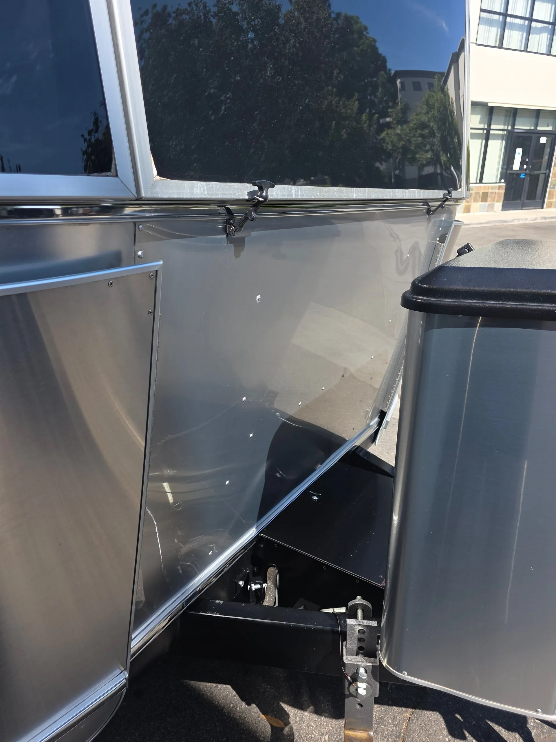 Airstream trailer 6